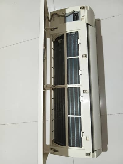 Haier non inverter split ac 1 ton