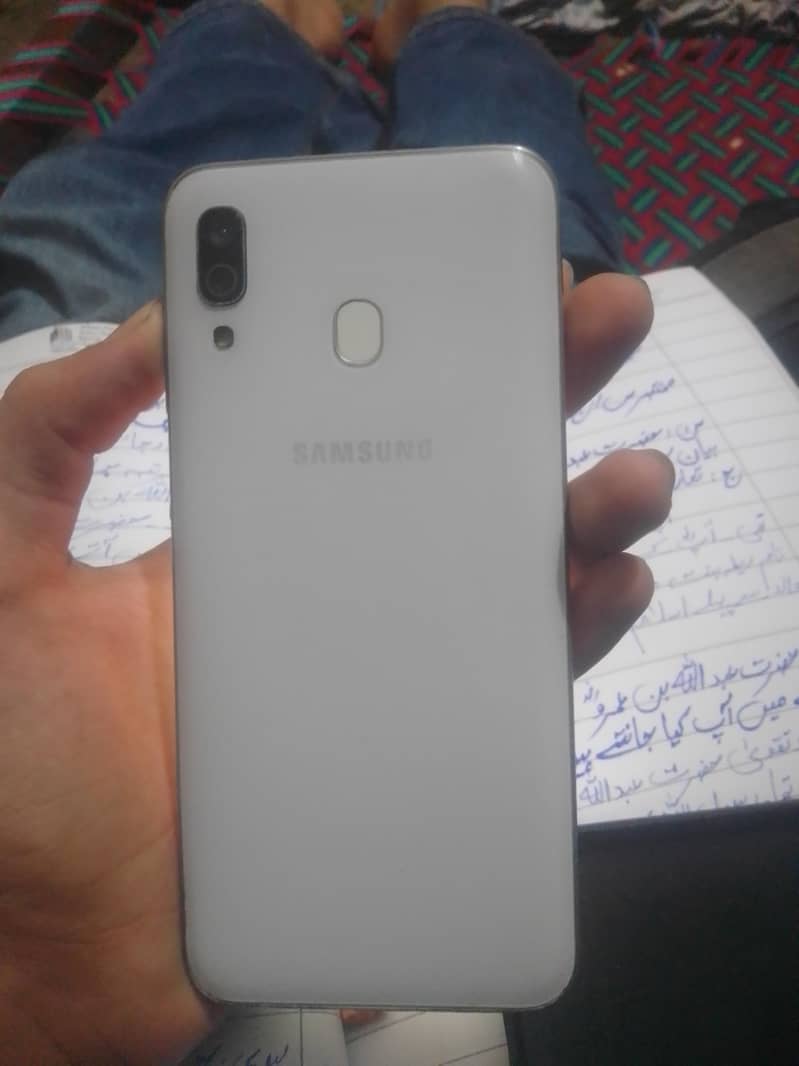 Samsung Mobile A30 0
