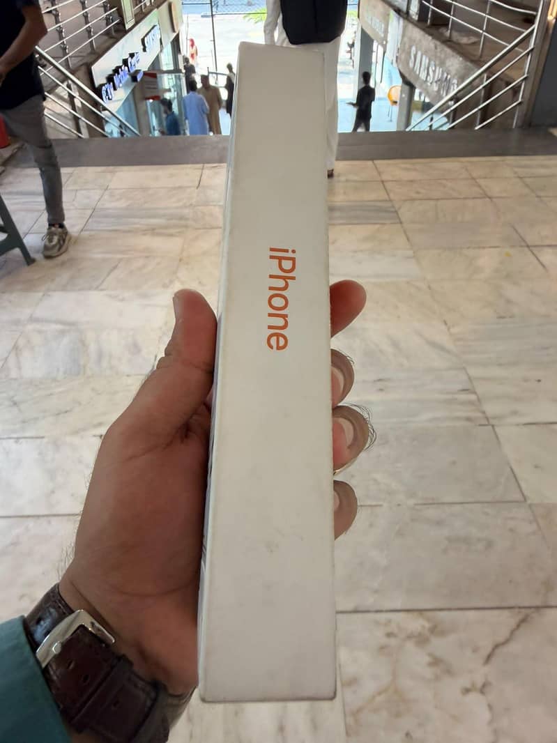 Apple iPhone 17 Pro Max 3
