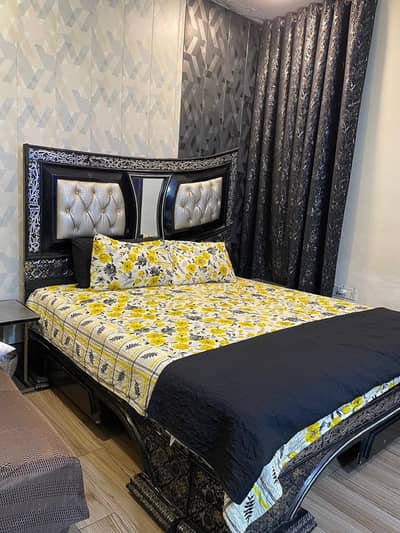 Luxury Bed Rs. 30000