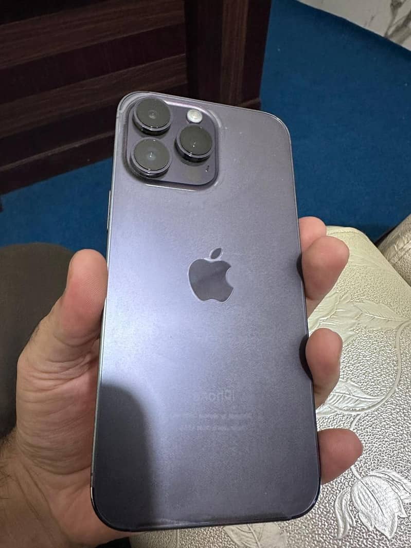 Apple iPhone 14 Pro Max 0