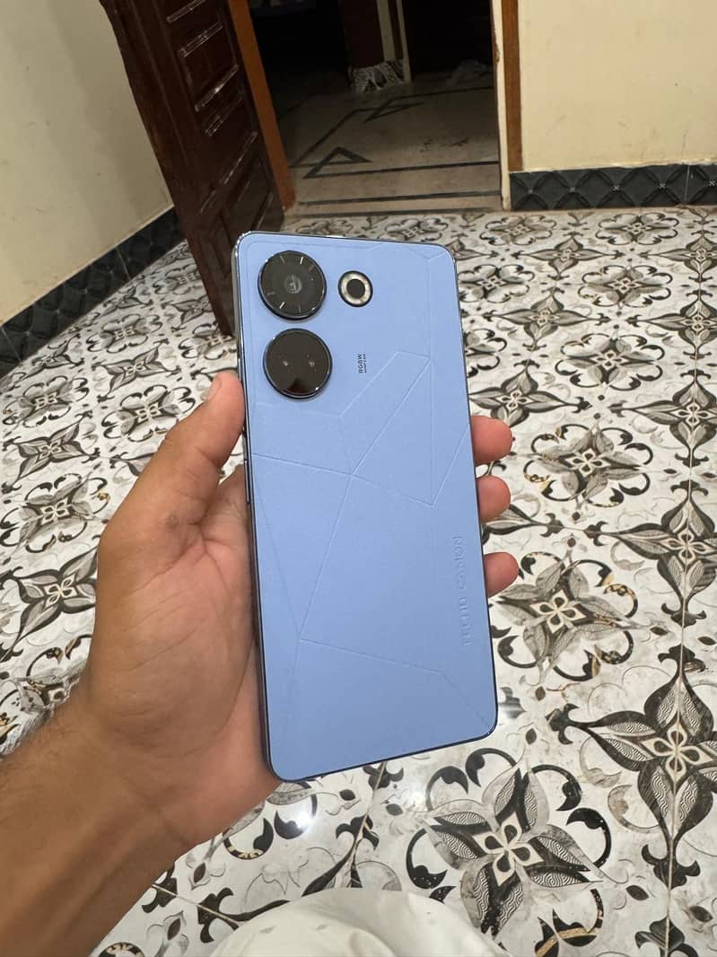 Tecno CAMON 20 Pro 0