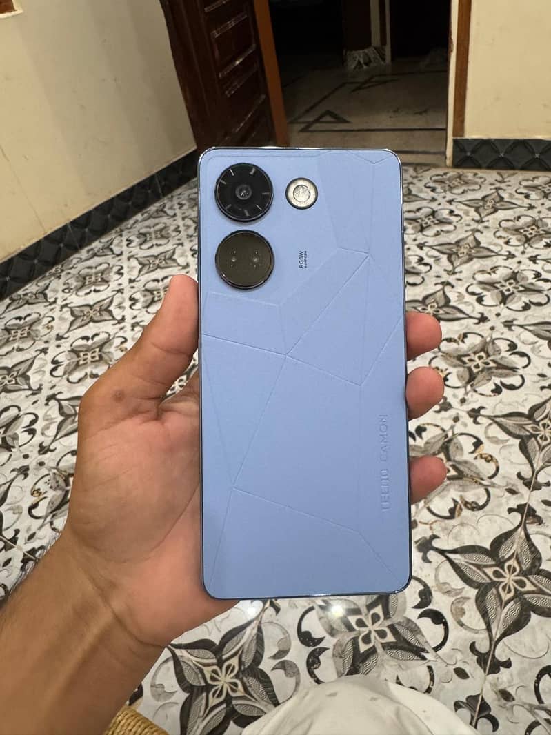 Tecno CAMON 20 Pro 4