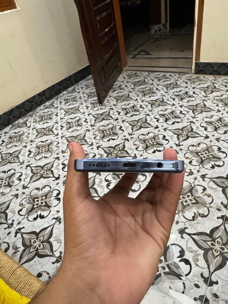 Tecno CAMON 20 Pro 7