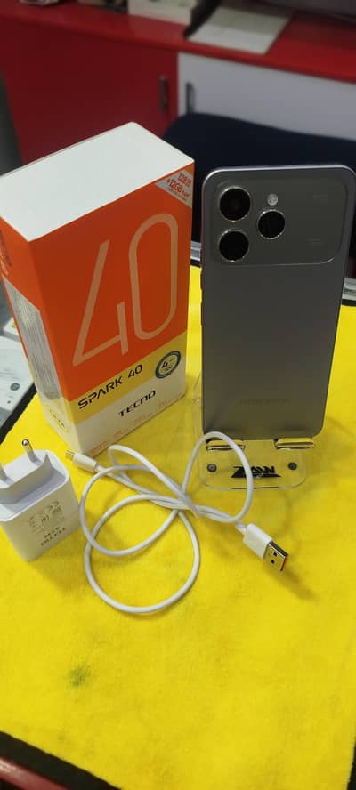Tecno spark 40 6gb 128gb