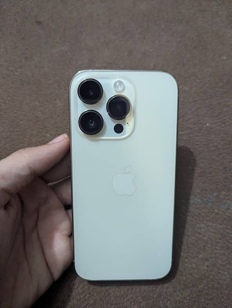 Apple iPhone 14 Pro 0