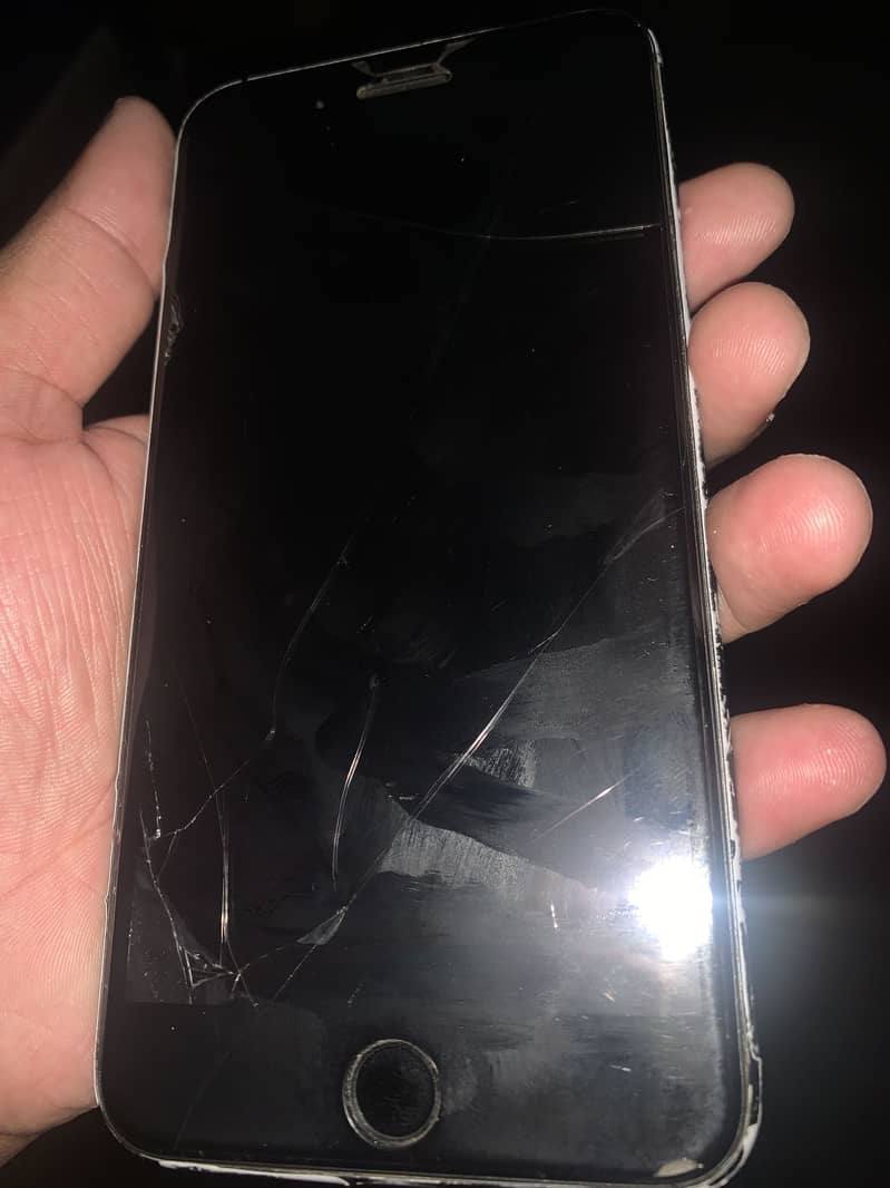 Apple iPhone 8 Plus 1