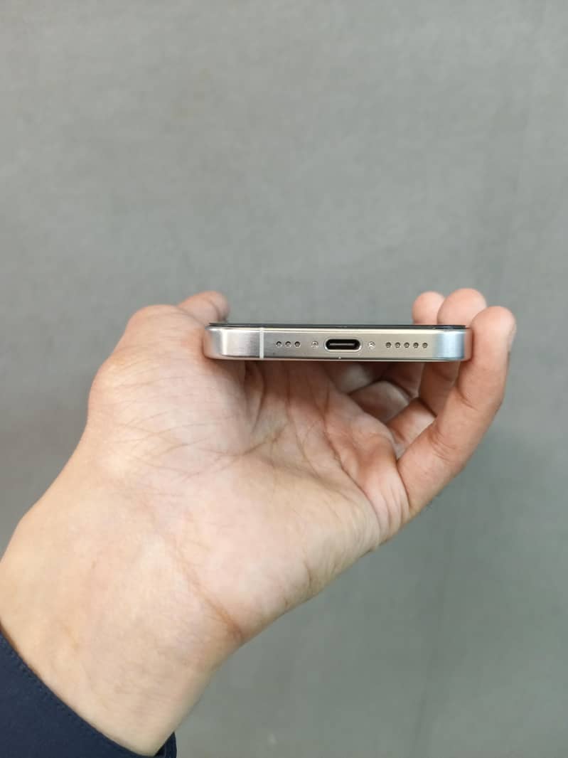 Apple iPhone 15 Pro 5