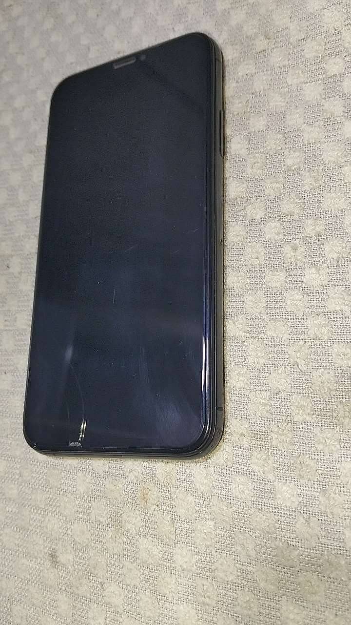 Apple iPhone XS 1