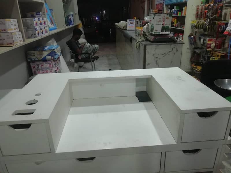 office reception table 2