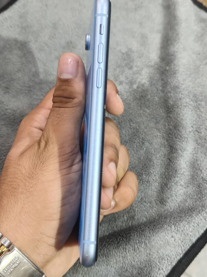 Apple iPhone XR 2