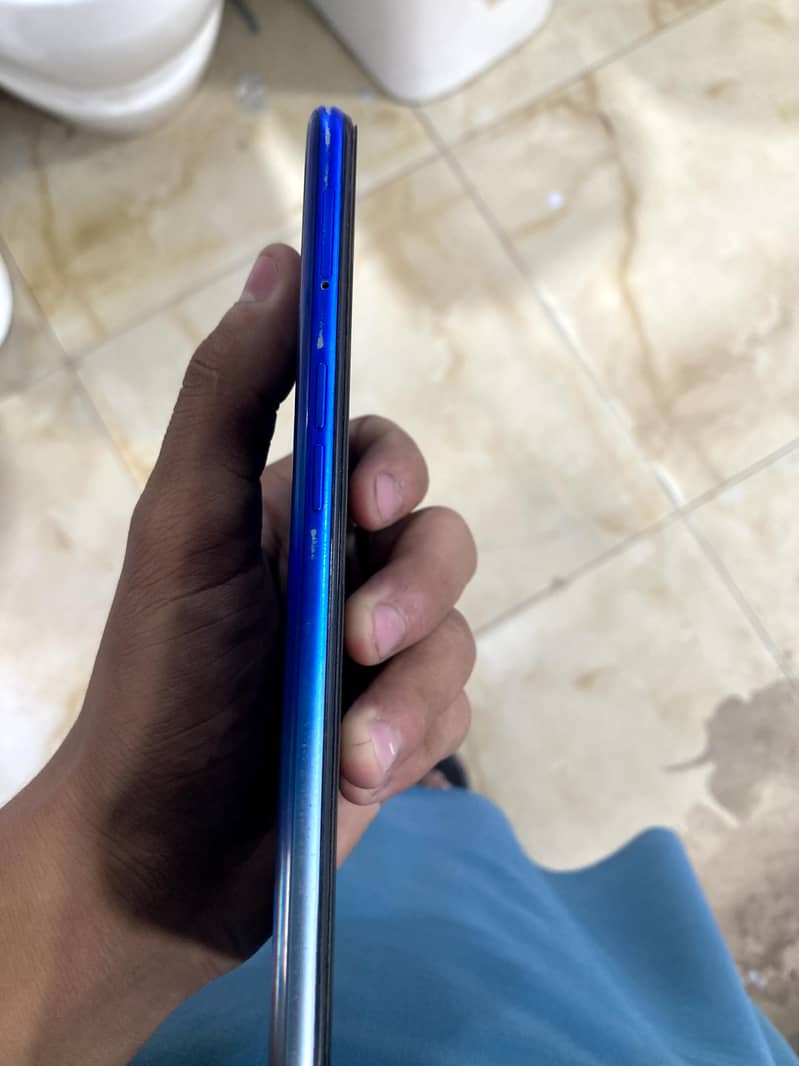 OPPO A54 4