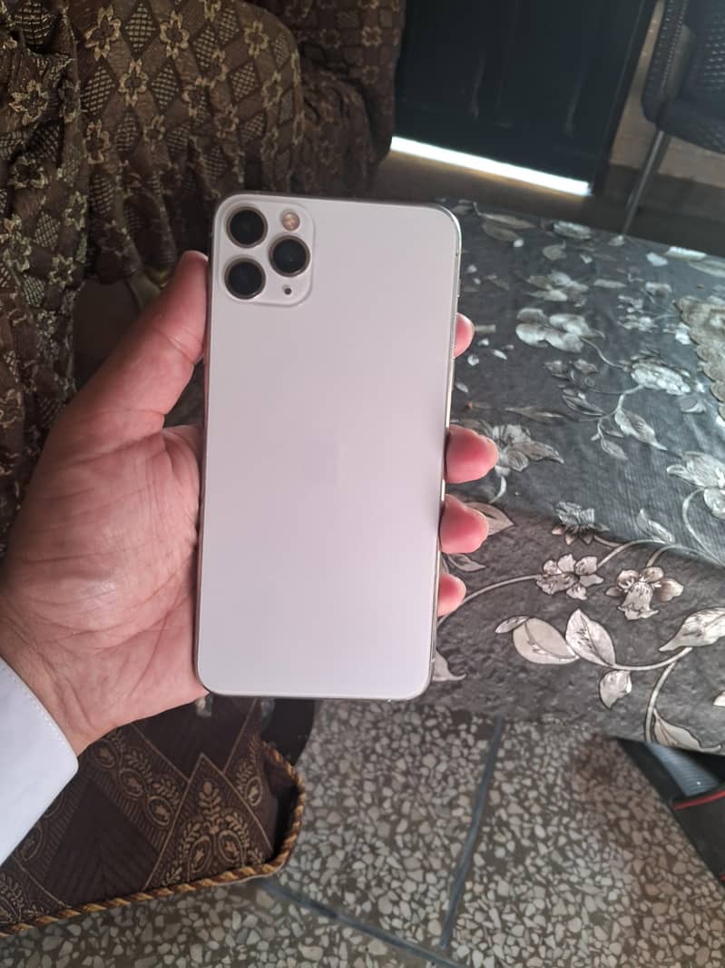 Apple iPhone 11 Pro Max 0