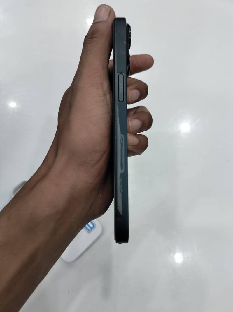 Apple iPhone 14 2