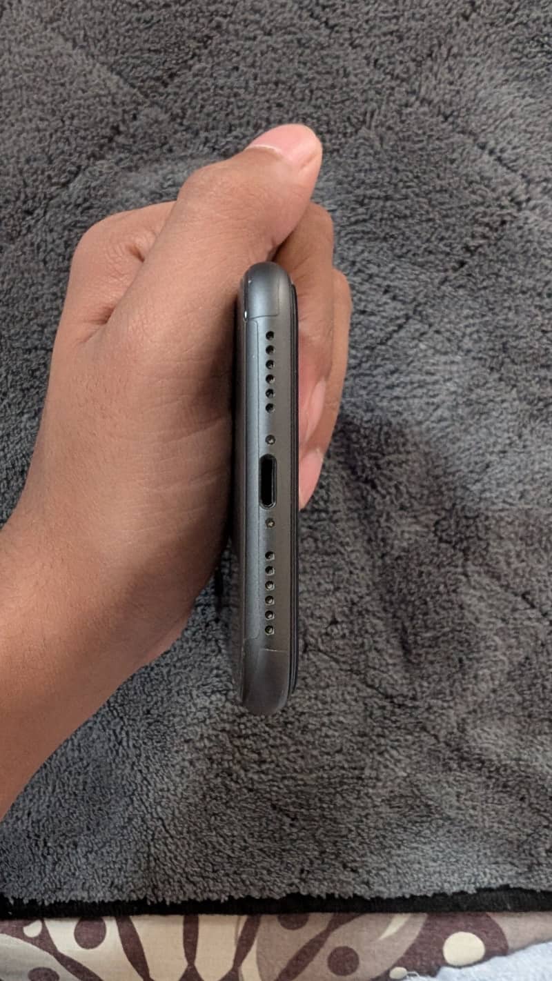 Apple iPhone 11 2