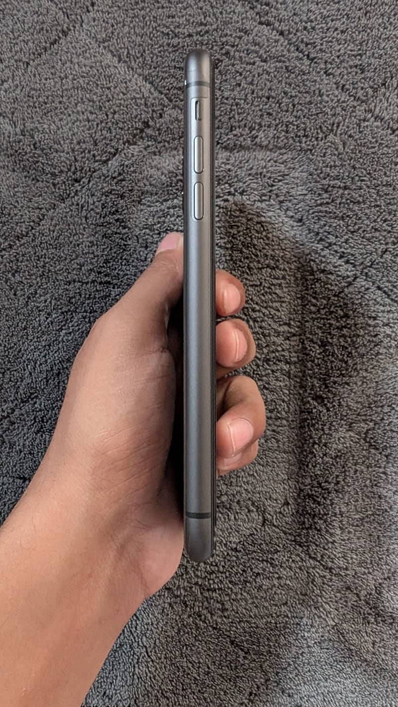 Apple iPhone 11 9