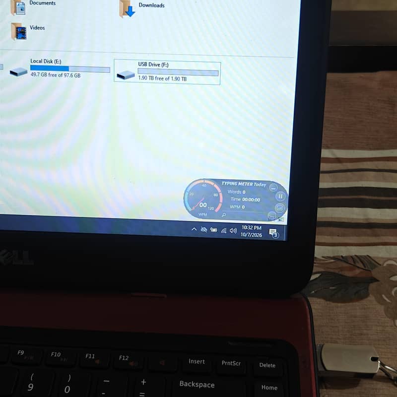 Flash drive (USB 2TB} 1