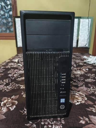 *HP Z240 i5 7th Gen + RX580 8GB Gaming PC - 256 SSD 500 HDD 8GB RAM*