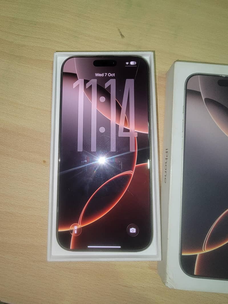 Apple iPhone 16 Pro Max 0