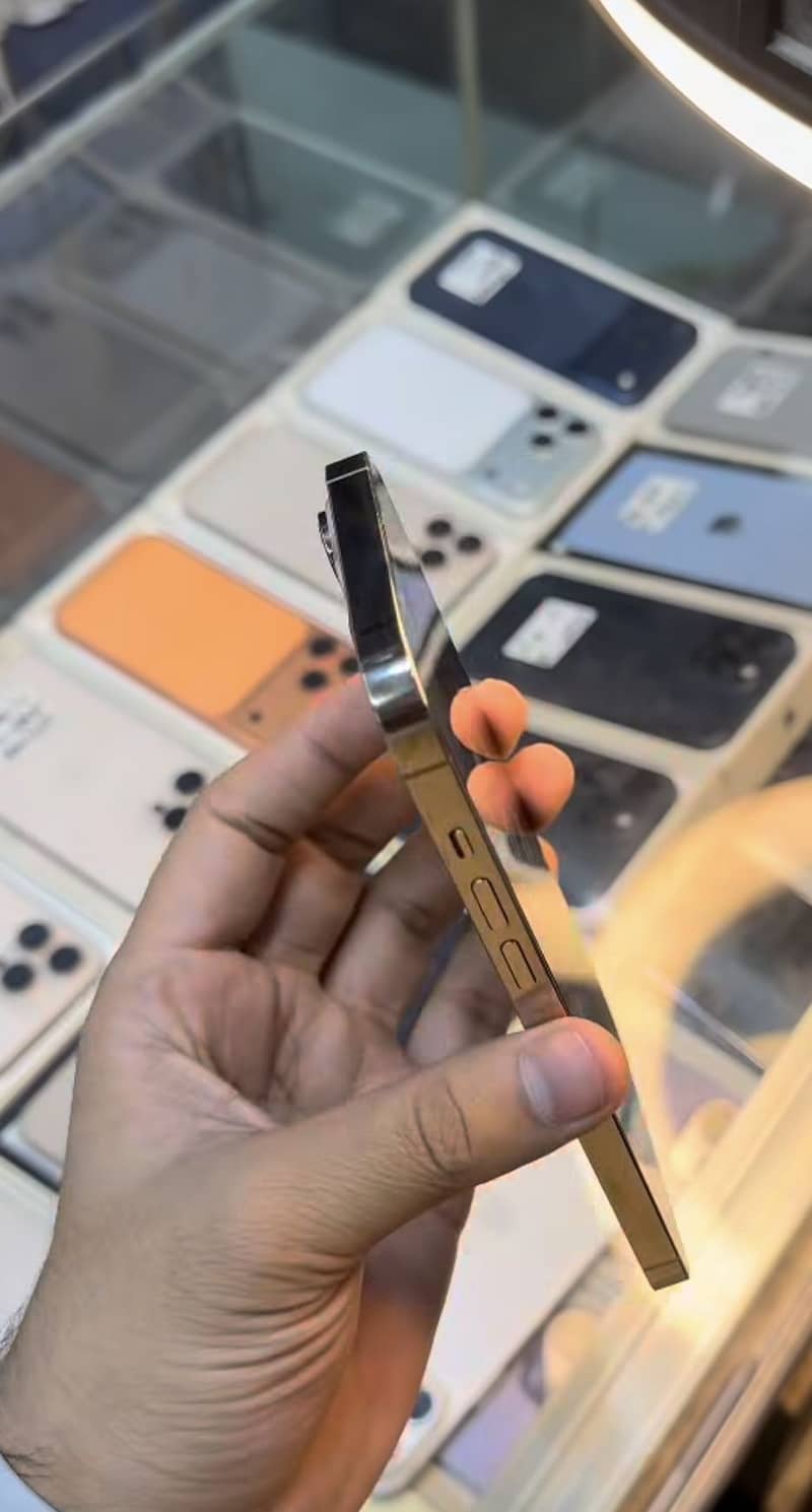 iPhone 14 Pro Max jv 2