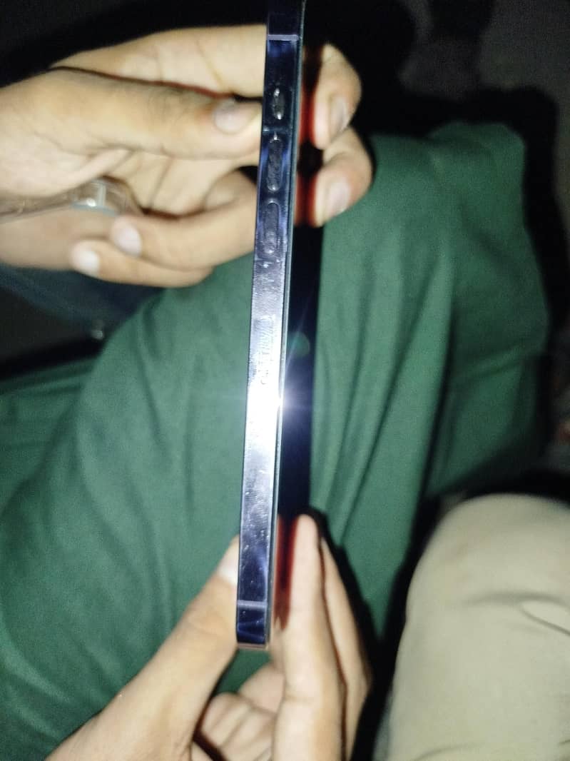 Apple iPhone 14 Pro Max 4