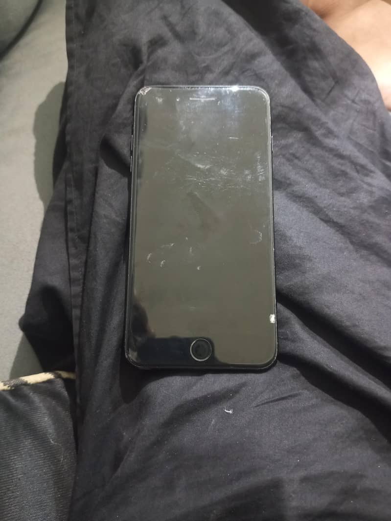 Apple iPhone 7 Plus 0
