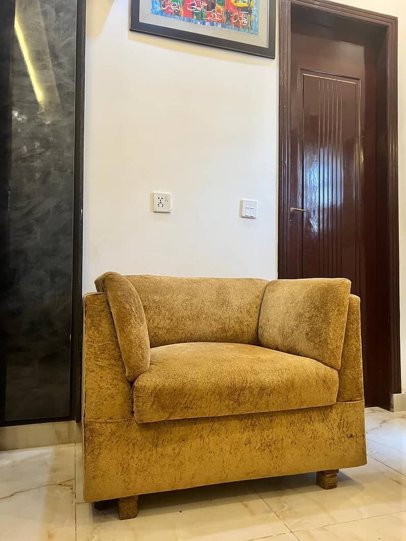 Brand new sofa set 3