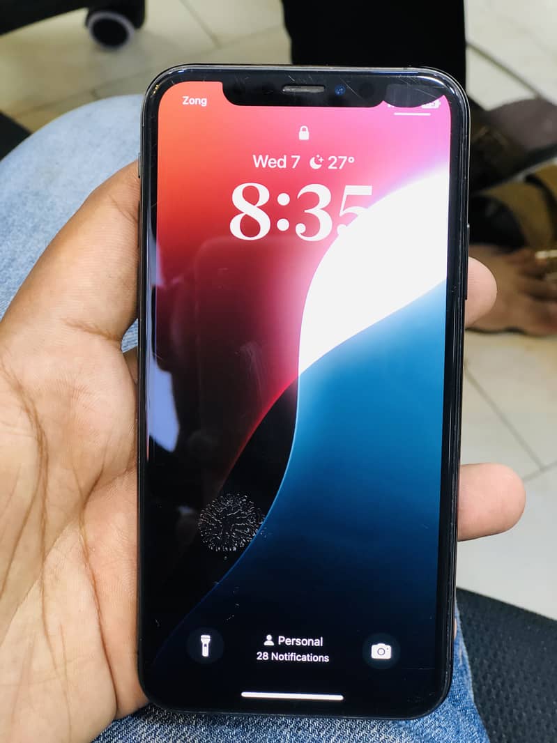 Apple iPhone XS 3
