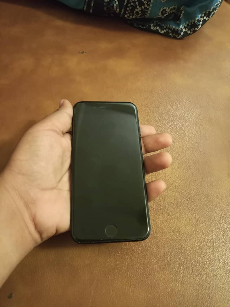 Apple iPhone SE3 0