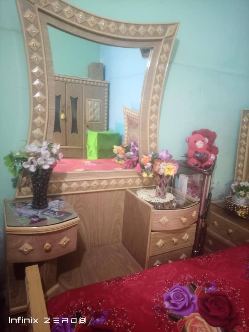 bed almirah 1