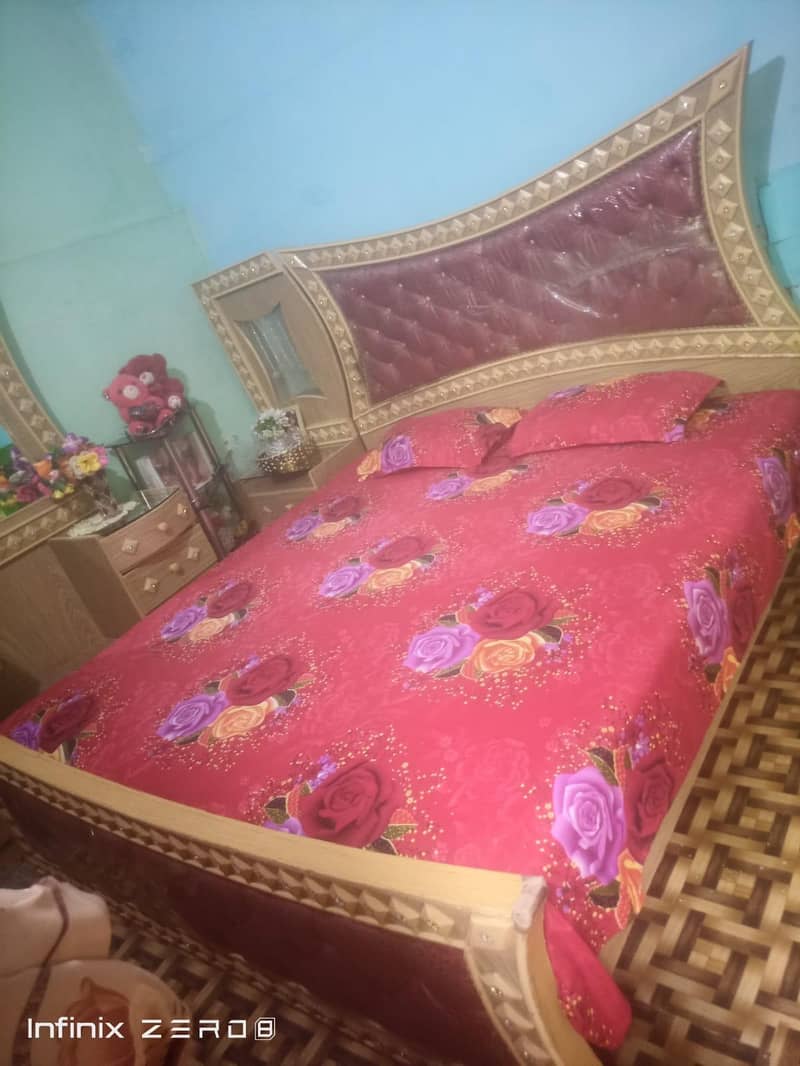 bed almirah 2