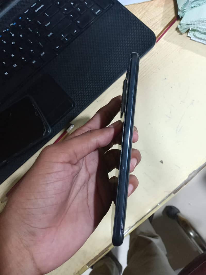 Vivo V21 2