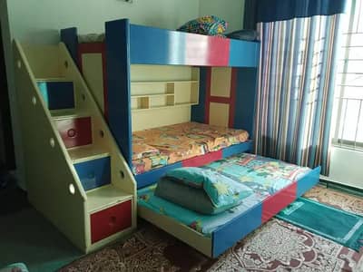 Kids bunk bed