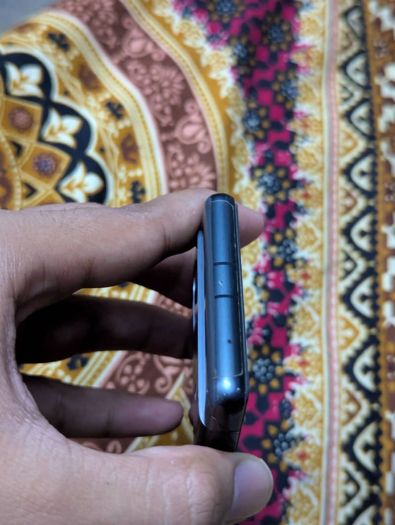 Google Pixel 7a 5
