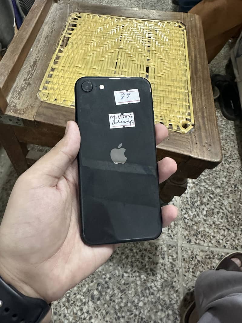 Apple iPhone SE 0
