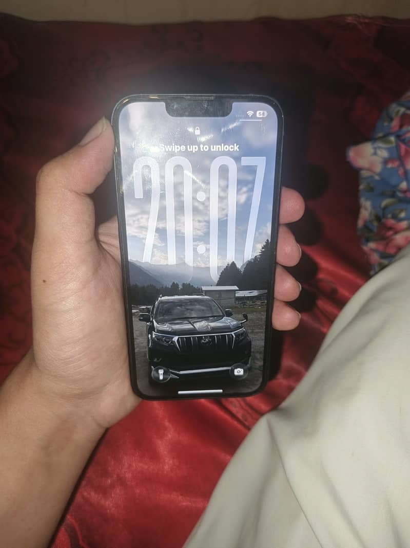 Apple iPhone 16e 2
