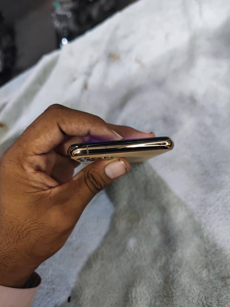Apple iPhone 11 Pro 5