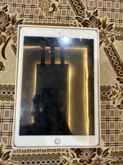 iPad 8th Generation 32GB | Box Available | Panel & Home Button Damaged