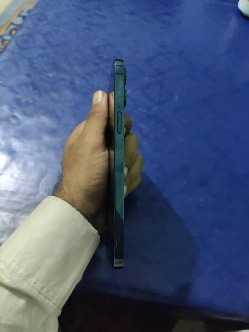 Apple iPhone 12 Pro Max 3