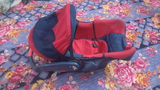 baby carry cot and bath chair