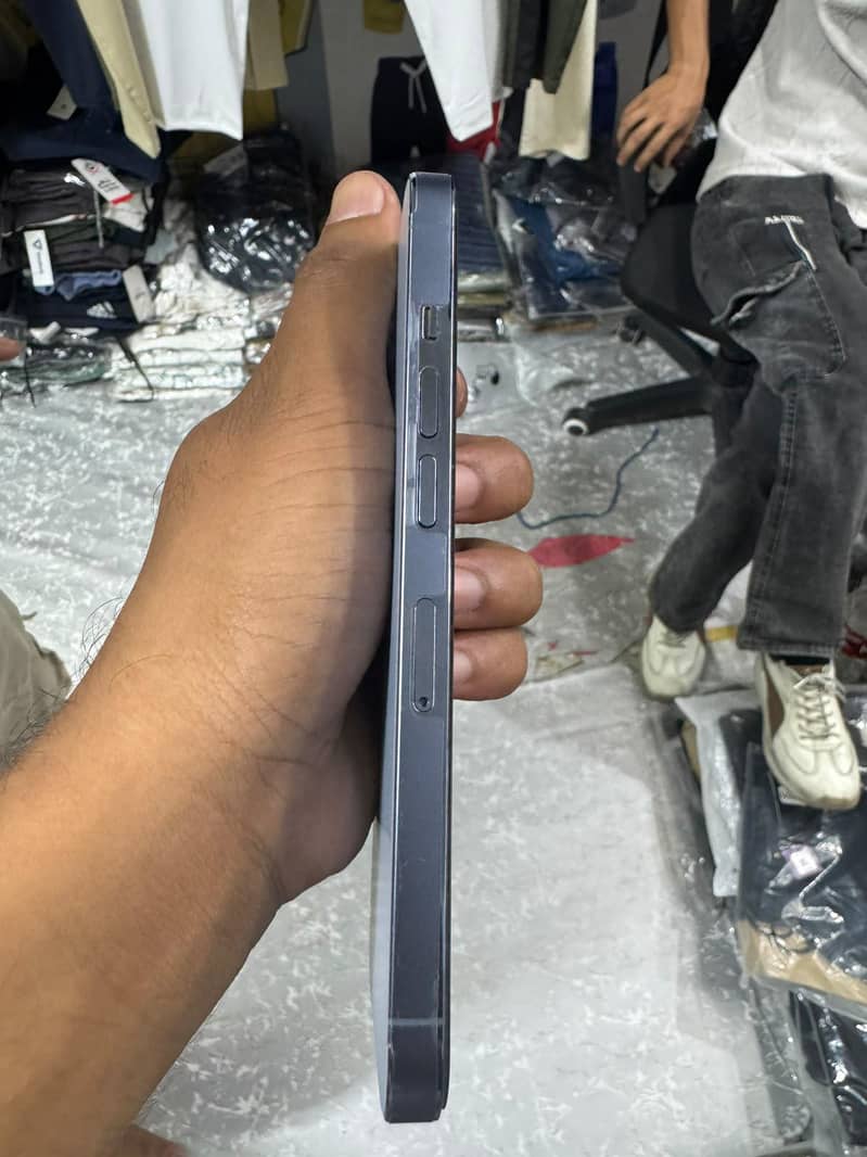 Apple iPhone 13 Pro 3