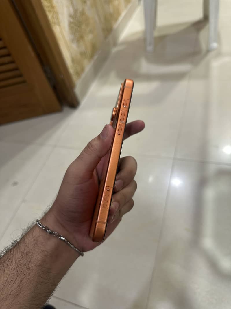 Apple iPhone 17 Pro Max 7