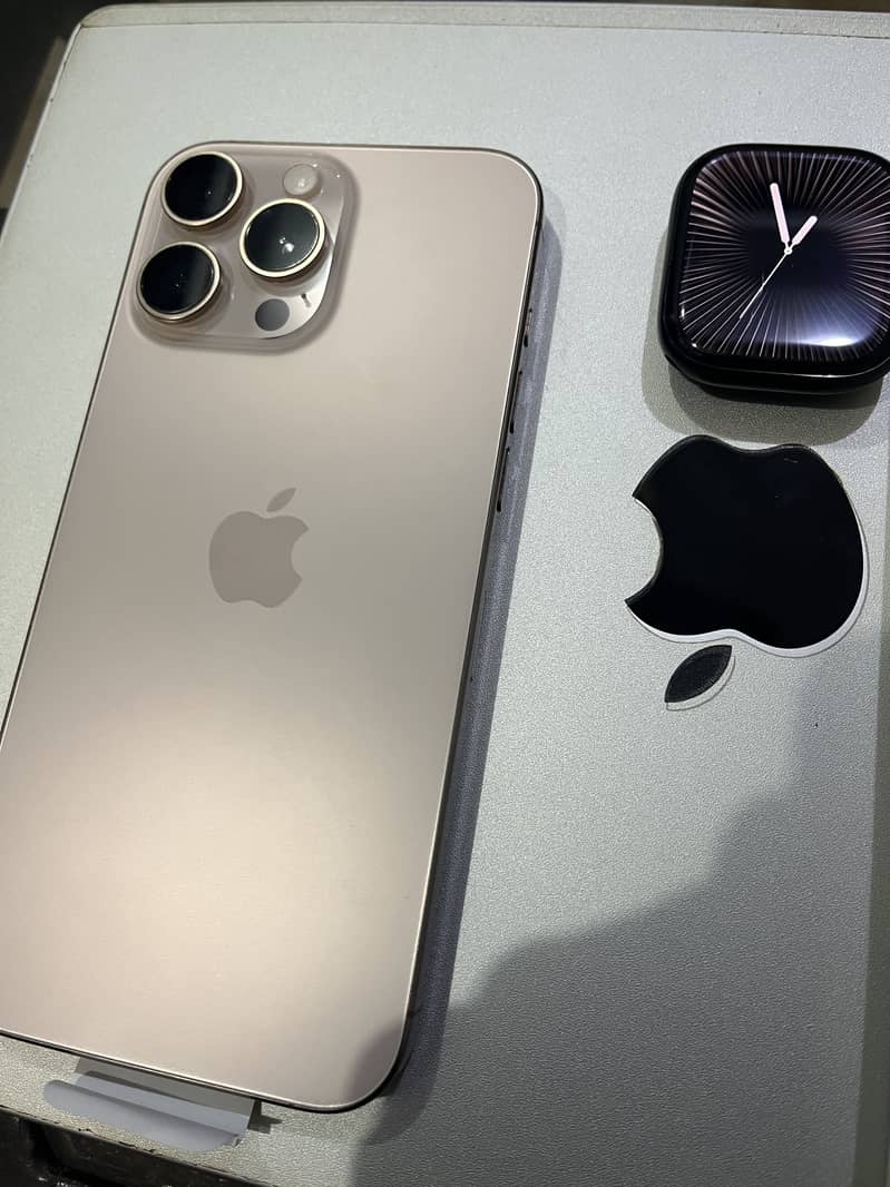 Apple iPhone 16 Pro Max 1