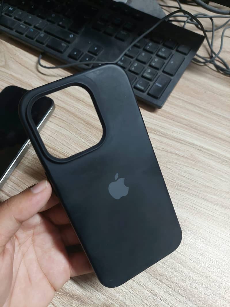 Apple iPhone 15 Pro 6