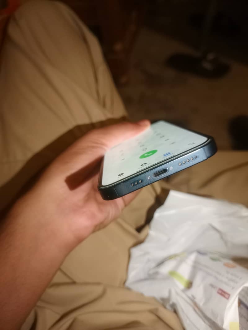 Apple iPhone 13 1