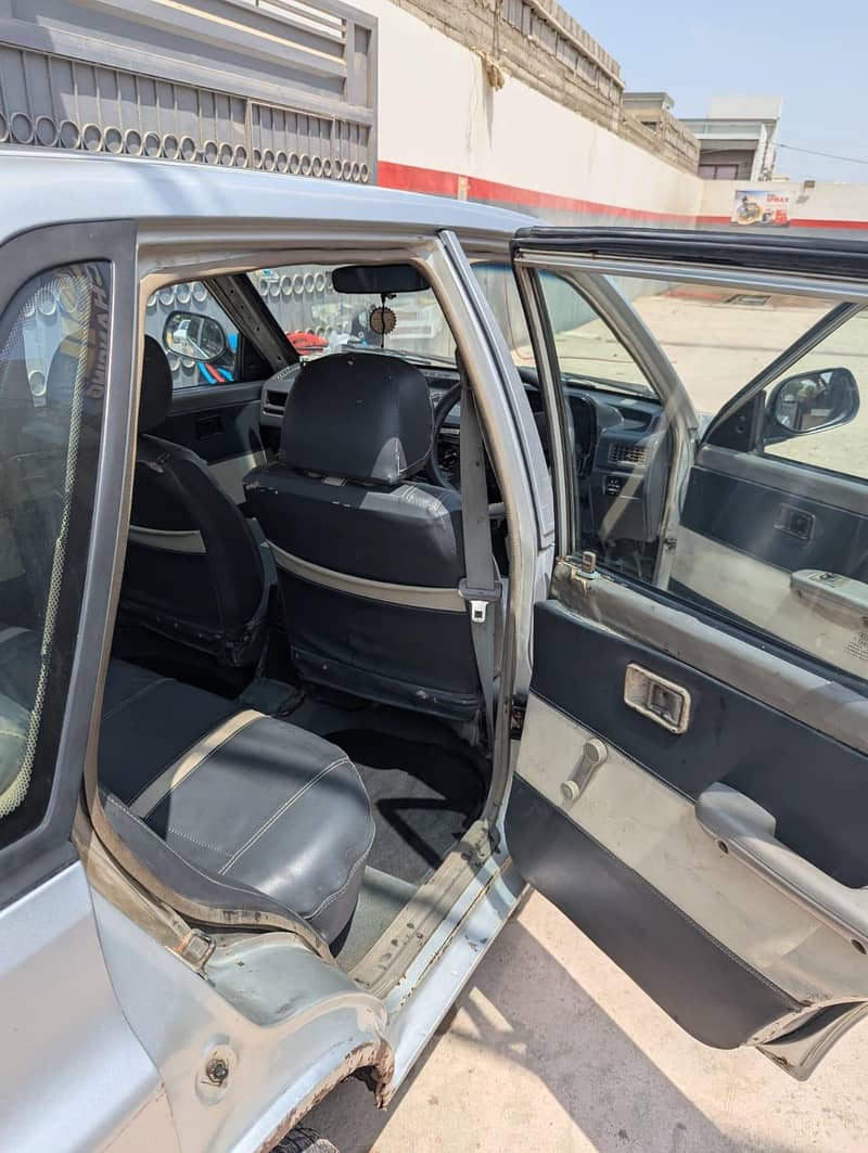 KIA Classic 2001 10