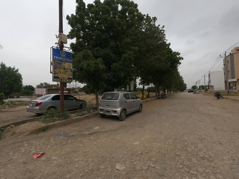 Gulshan-e-usman 6