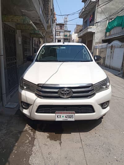 Driver ke zarorat ha indrive chalane k liy