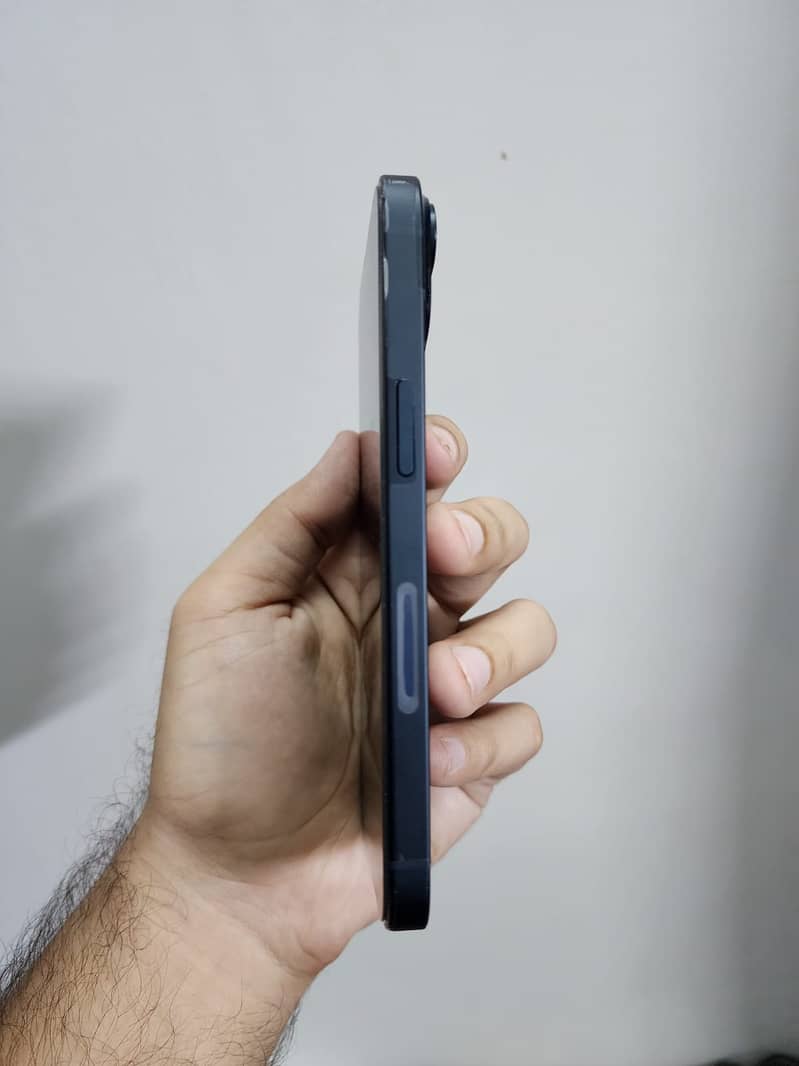 Apple iPhone 14 3