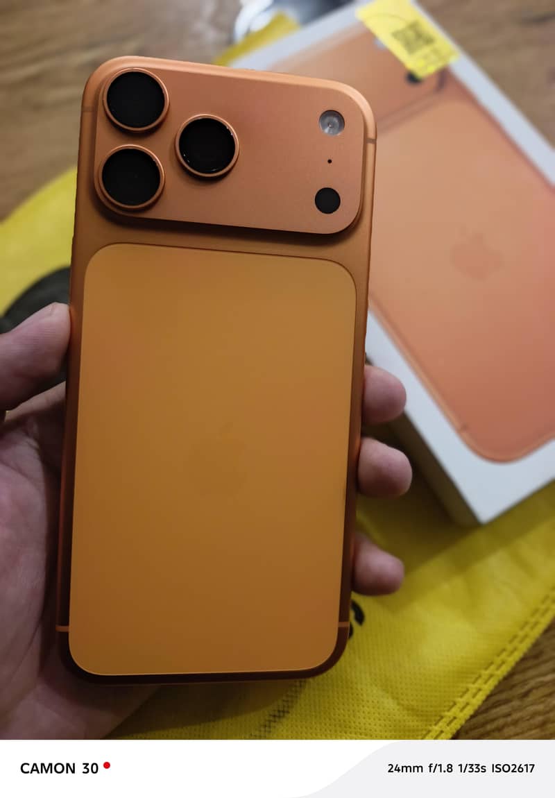 Apple iPhone 17 Pro Max 0